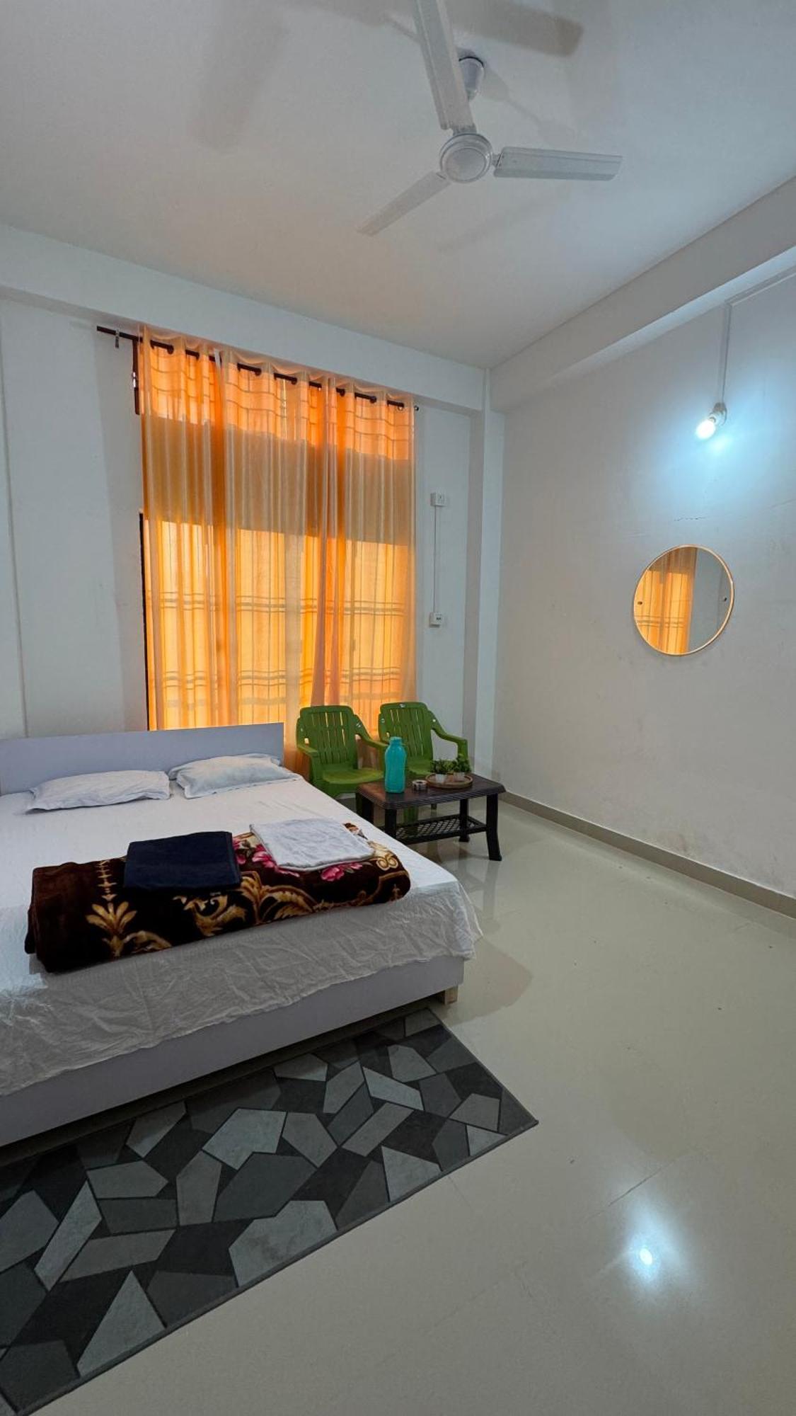Vivian Apartment